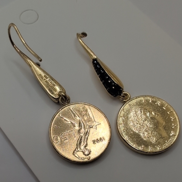 Elegant Goldtone and Black Earrings with Textured Pendants - Picture 4 of 5